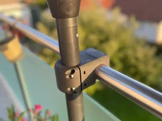 Sonnenschirmhalter