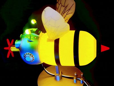 Speedy Bee Lamp w/ Motorized Propeller