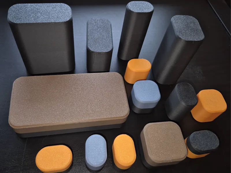 Travel Container/Pill Holder (Variable/Parametric)