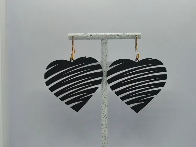 Aretes Amor en Trazos