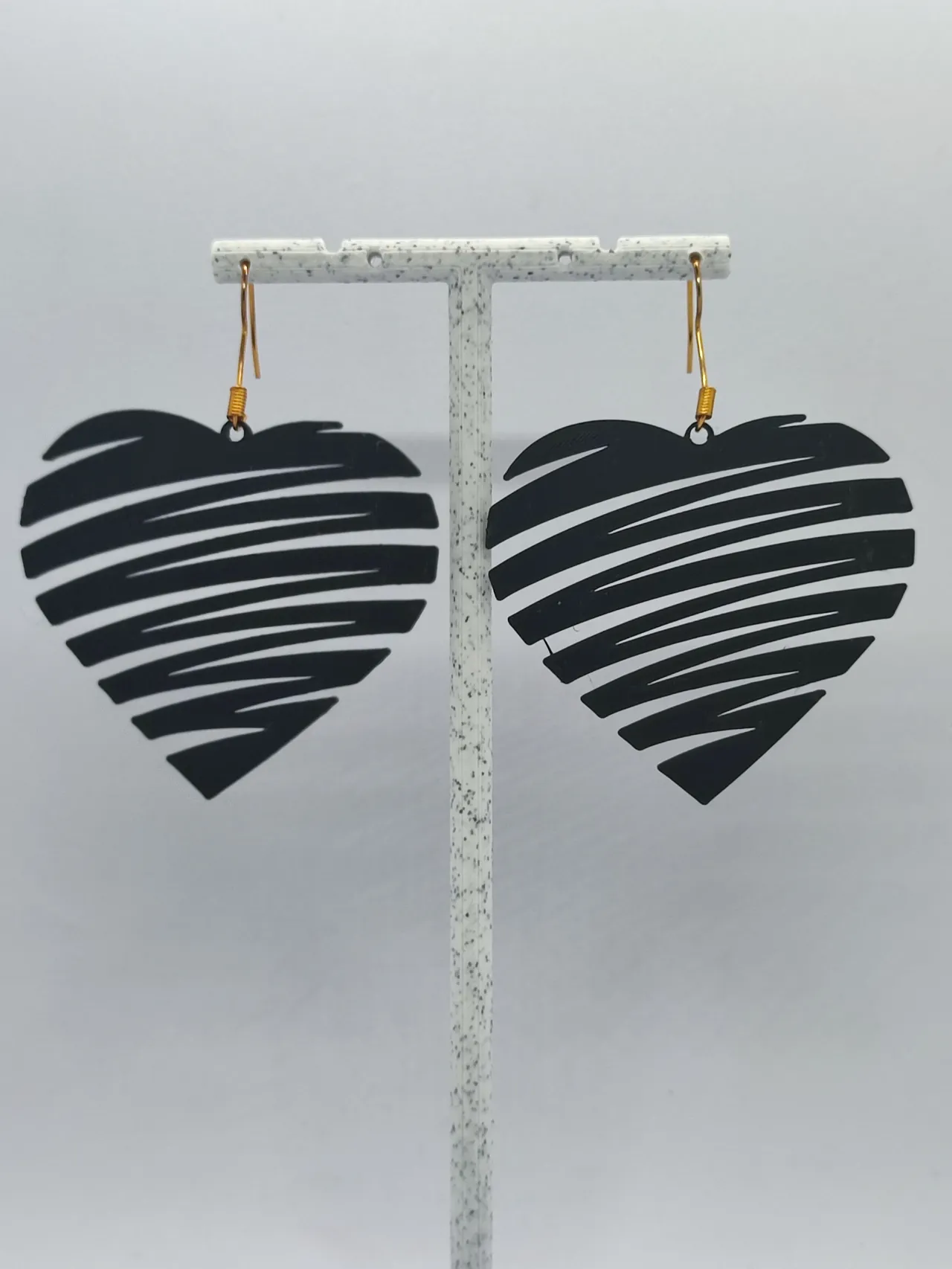 Aretes Amor en Trazos view 3