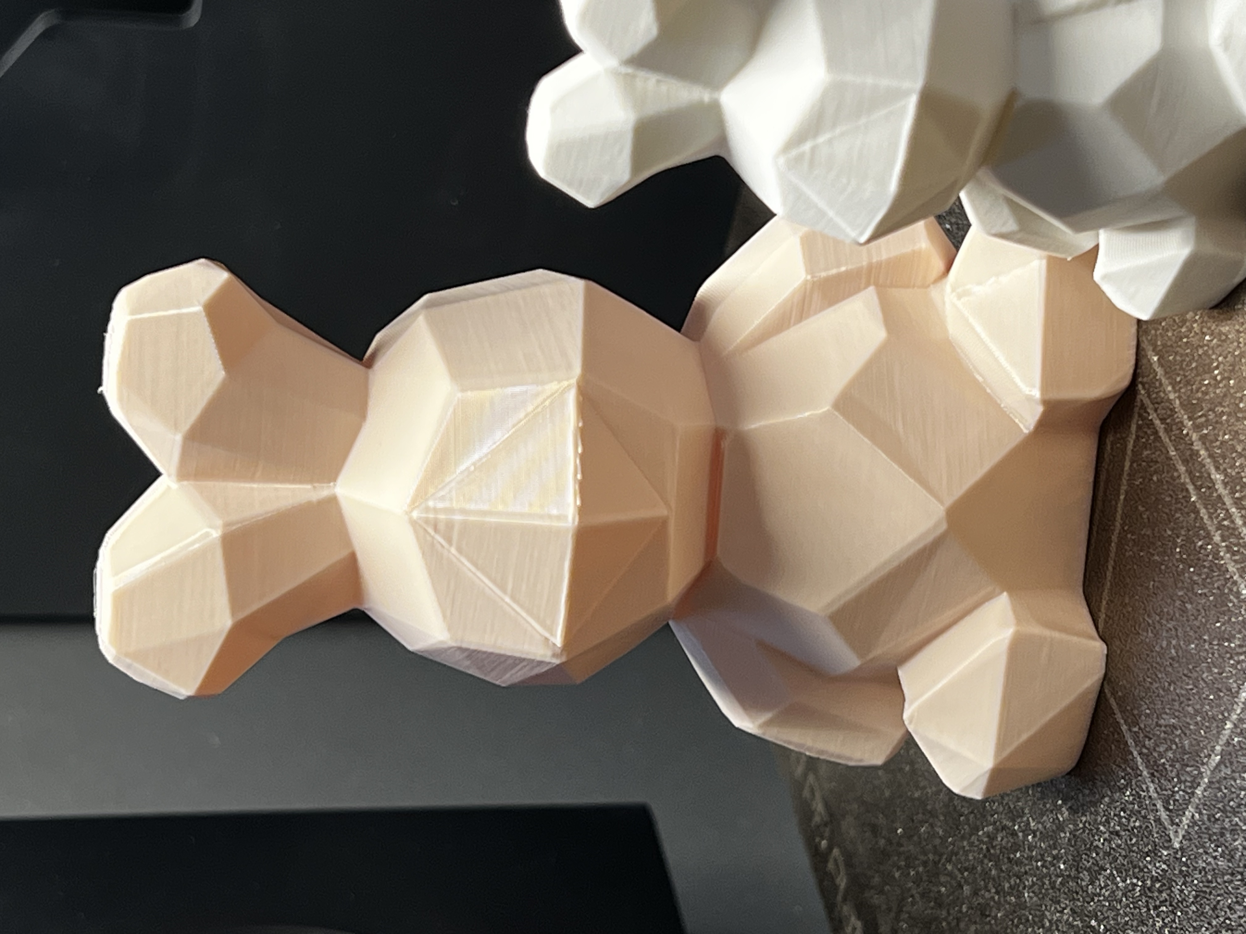 Miniatura 2 do modelo 3D Low Poly Easter Bunny