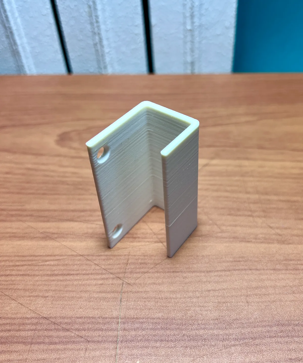 Poignee moderne pour placard