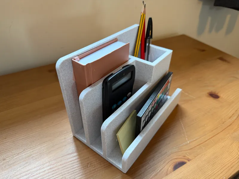 Simple desk tidy