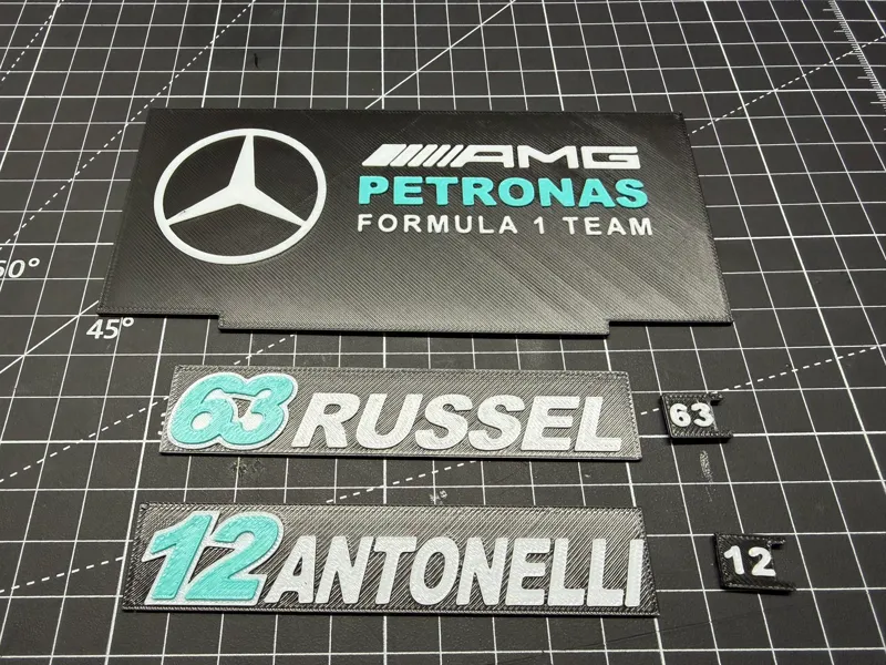 Mercedes AMG F1 garage - 1:43 add on