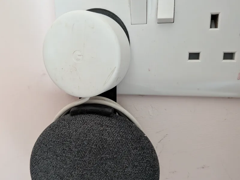 Google Home mini / Nest mini UK plug mount