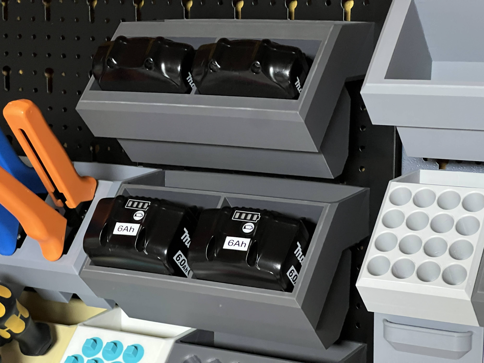 Makita 18V Akku Halter Tectake Lochwand