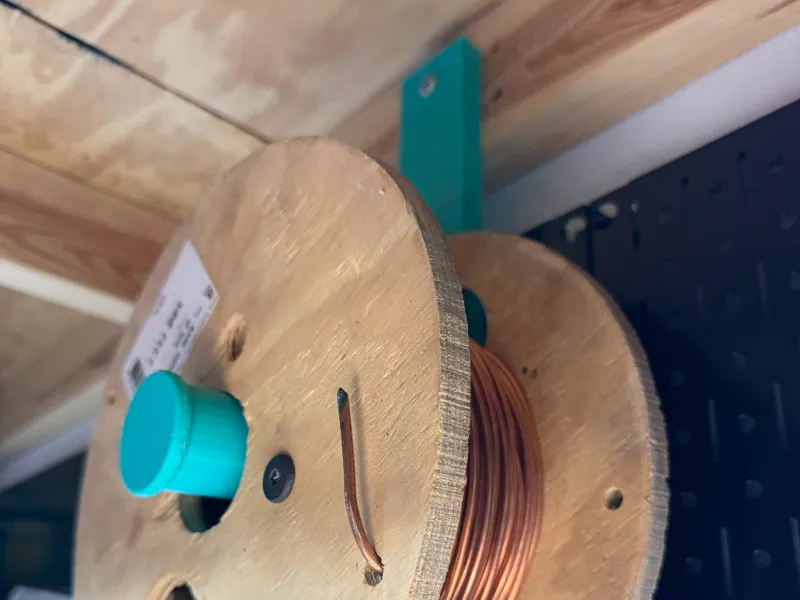 Heavy cable spool holder