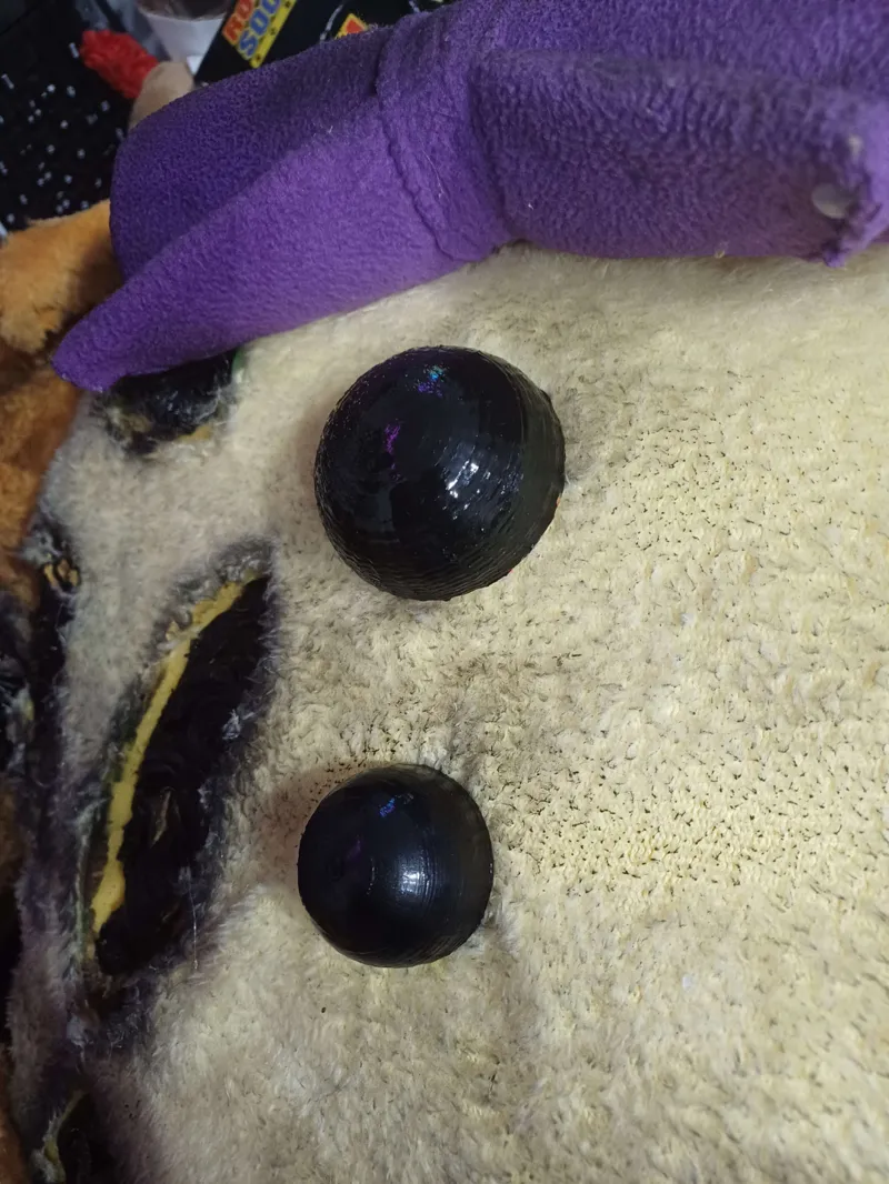 "The Yellow Rabbit" Chest buttons