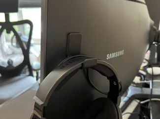 Minimal Headphone Hanger