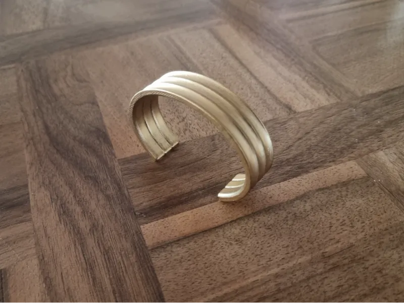 Bracelet rangement d'élastique à cheveux