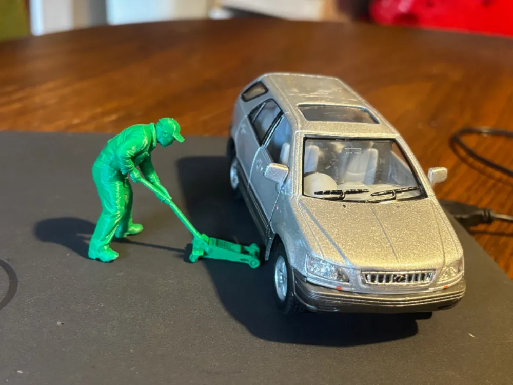 Escenografía en miniatura: diorama miniature - mechanic floor jack. Referencia del modelo original.