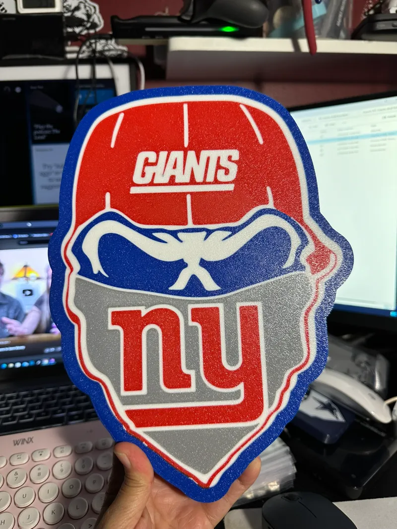 NY Giants Skull with a bandana