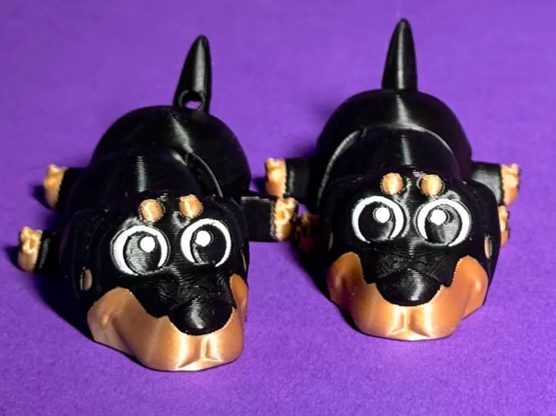 3D Printed Toy & Keychain – Doberman / Rottweiler