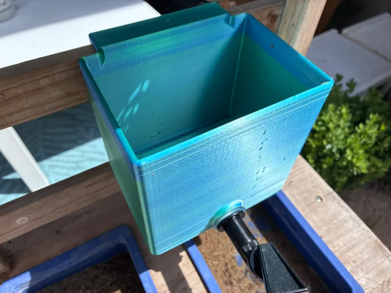 Wasserspender für Matschküche