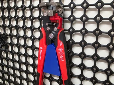 Multiboard mount for Wire strippers