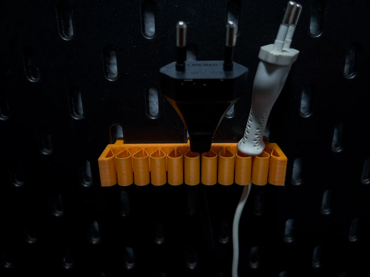 universal cable holder SKÅDIS-edition view 2