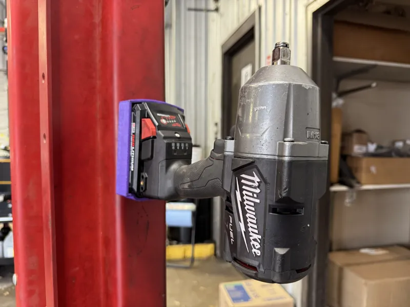 Milwaukee m18 5ah magnet battery case 