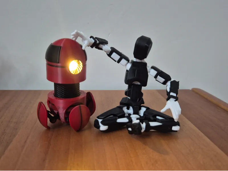 Mini robot with 5mm Led