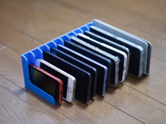 Multi-Smartphone Organizer