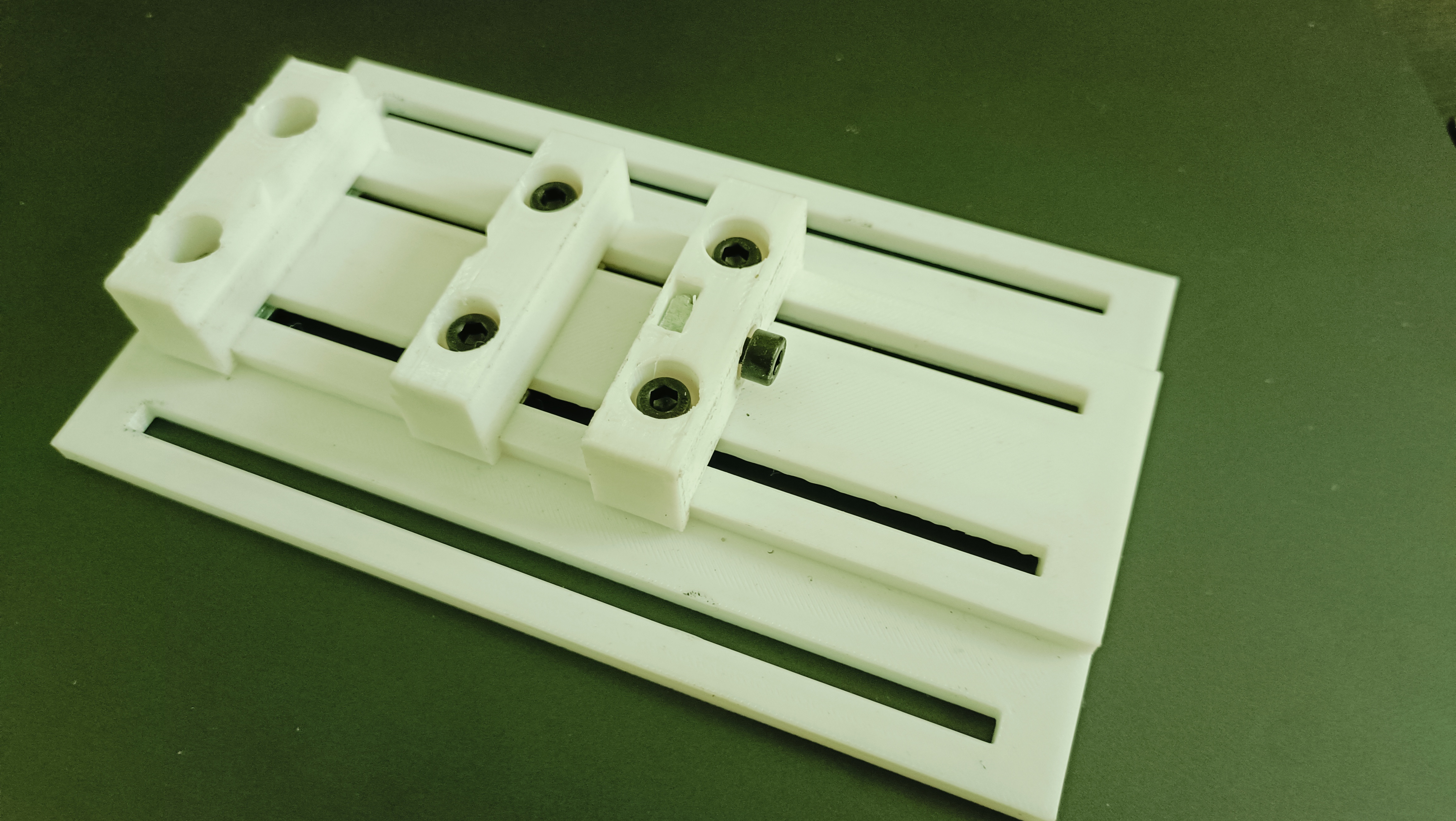 Miniatura 2 do modelo 3D 台钳 平口钳  适用于迷你CNC  A1MINI可打