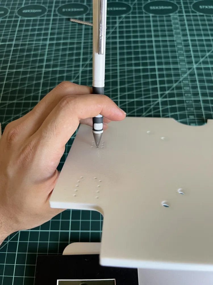 Professional Dash Design References iPad Air 4/5 M1 Magnetic VESA Wall Mount - Free 3D Print Model - MakerWorld