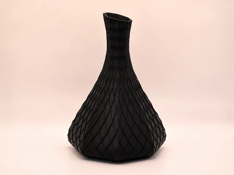 Modern Twisted Lattice Vase – Home Decor