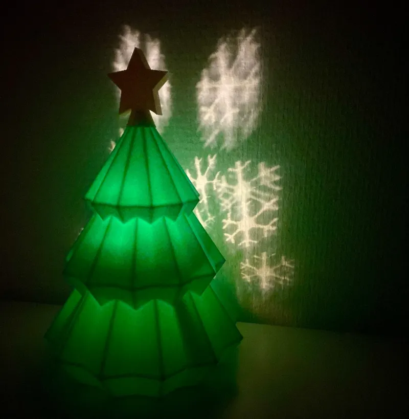 Christmas Tree with Snowflakes - no AMS