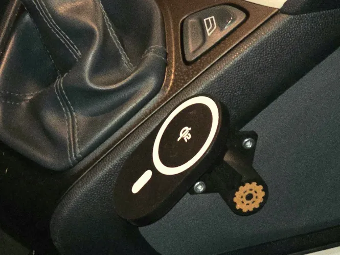 Ford KA RU8 Handyhalter / 17mm Kugeladapter