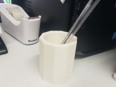Small Desktop Pen Holder