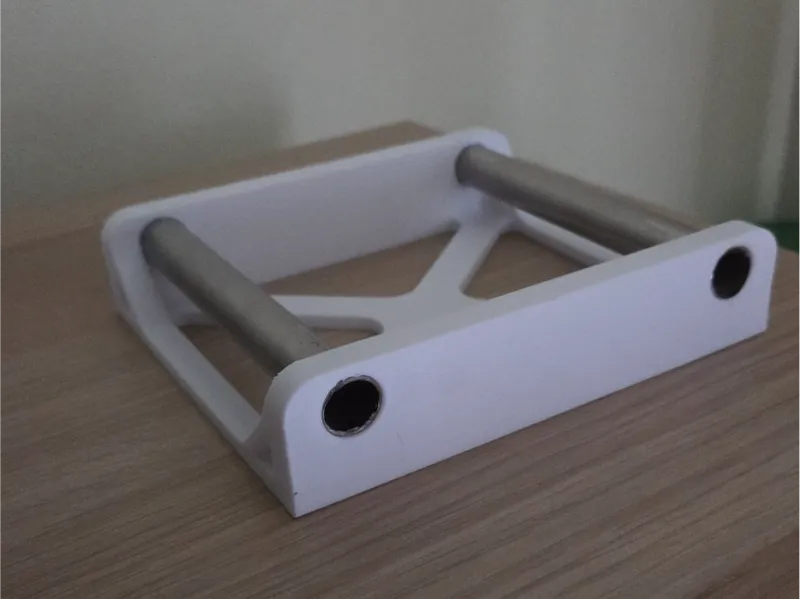 Bearing-less spool holder up to 3 kilos