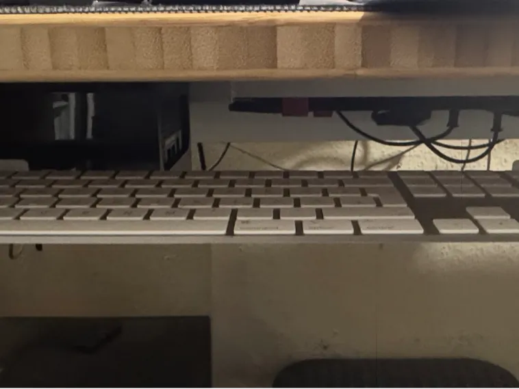 Tastatur Halter V2 Unterm Tisch mit & Ohne Numpad