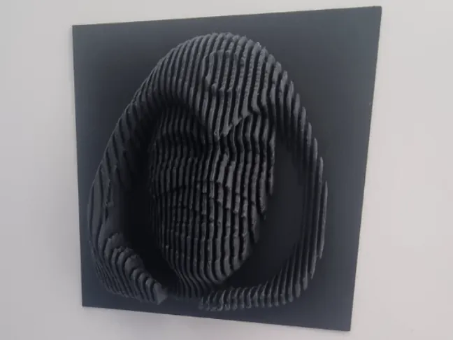 Moon Knight-Schicht-Skulptur