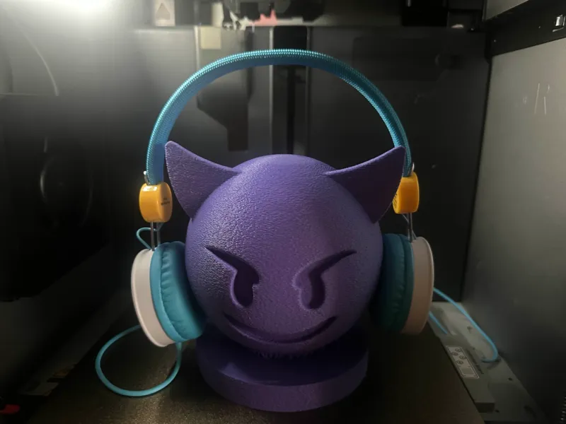 soporte para auriculares emoji diablo