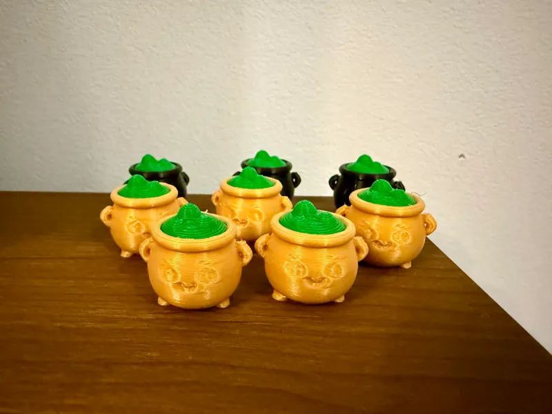 Tiny cute Cauldron for Halloween Fast No Supports