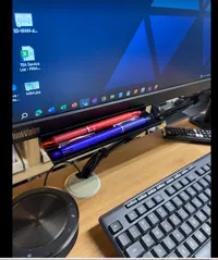 Range-stylos sous écran — photo 2