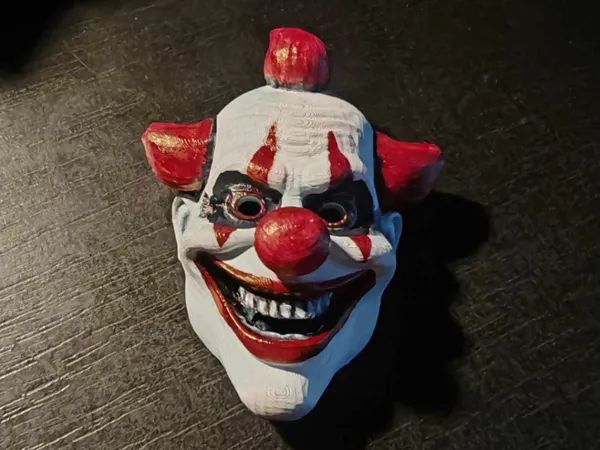 Masque de clown effrayant