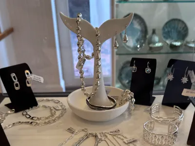 Whale Tail Catchall Dish + Earring Stand