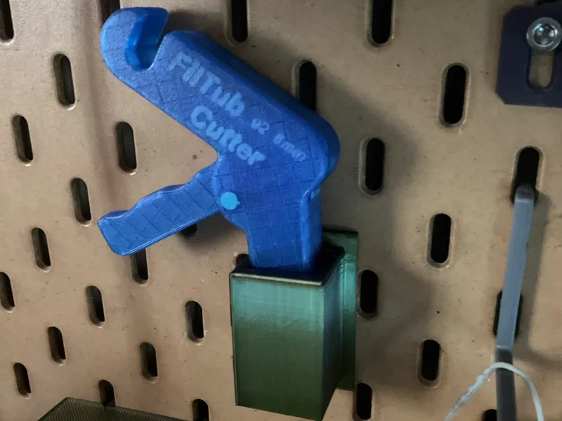 Skadis mount for - Filament Cutter - no Supports
