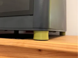 Rubber damping feet tilt limitation for X1 P1