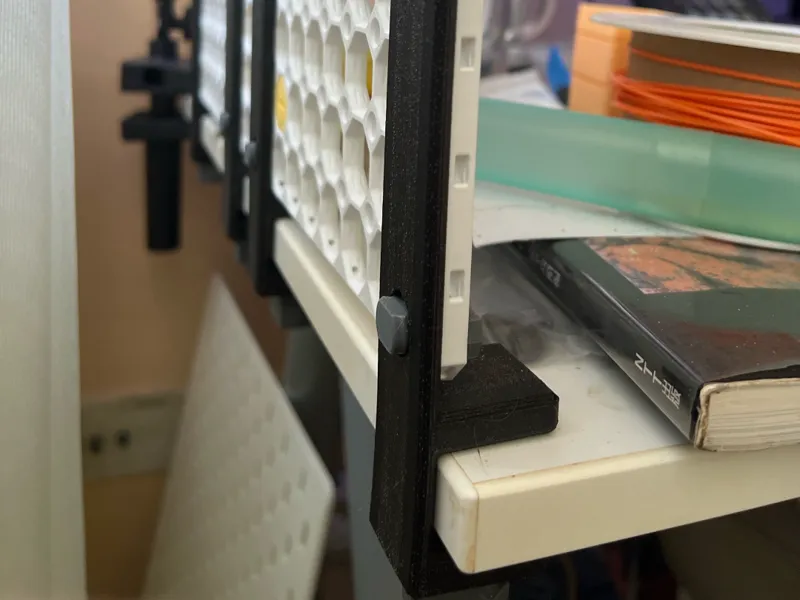 Original clamp with support bracket