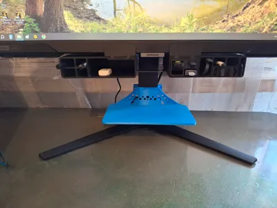 Monitor shelf