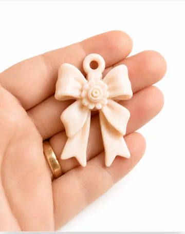 Llavero: Cute Bow Charm – Bag Charm & Keychain — vista de referencia 3