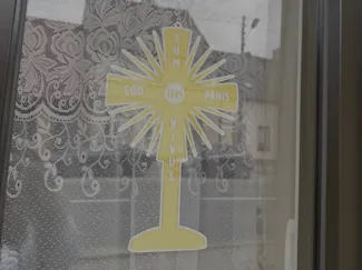 Corpus Christi Monstrance - Window Decoration