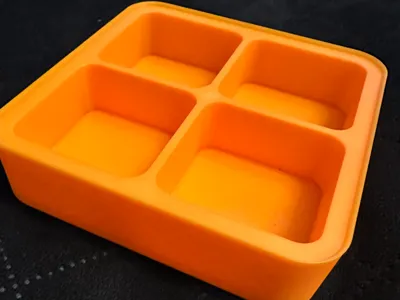 Stackable Box with 4 compartments