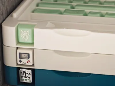 Extra-large full layout stackable keycap box
