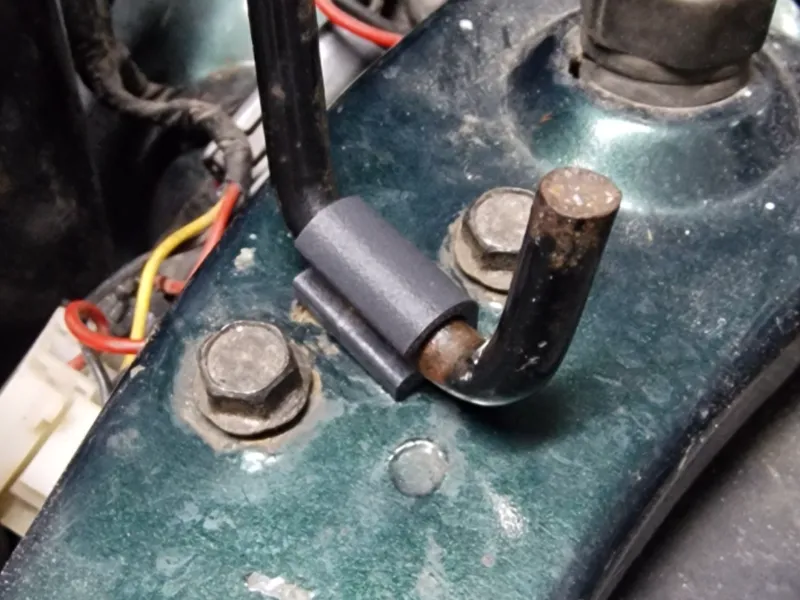 Miata Hood Prop Rod Clip