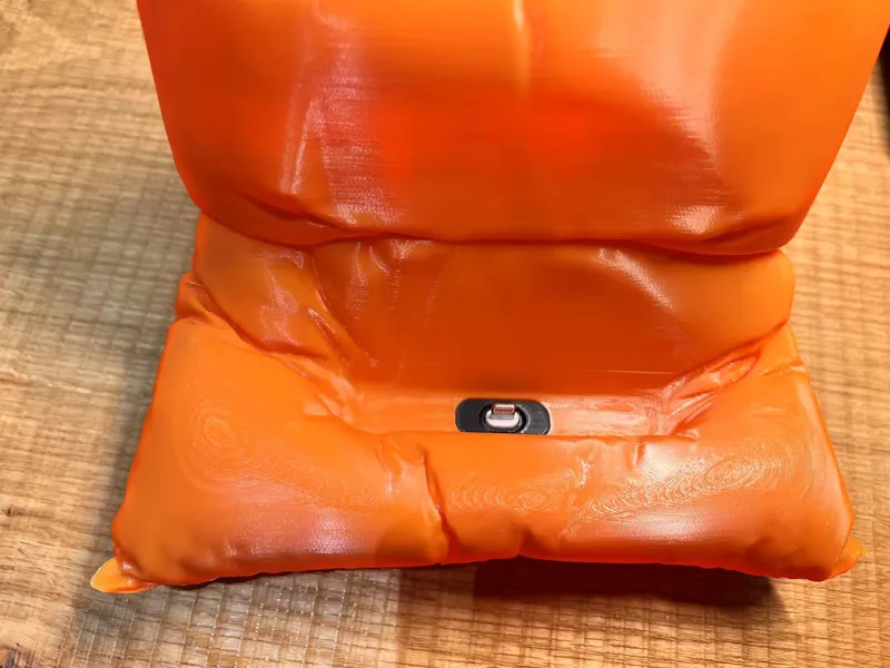 The Phone Pillow lightning Floating base沙发支架浮动充电底座