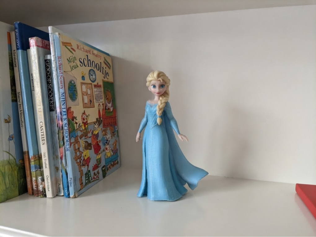 Princess Elsa Figure | Frozen - 1