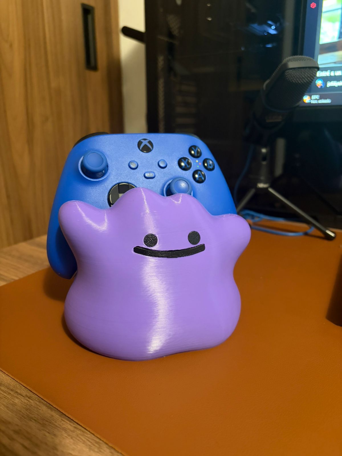 Miniatura 2 do modelo 3D Ditto Controller Holder